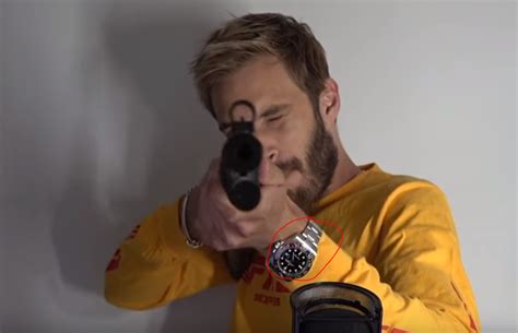 2,470 post karma 204 comment karma. Pewds the only guy to flex his Rolex by pointing a gun at us : PewdiepieSubmissions