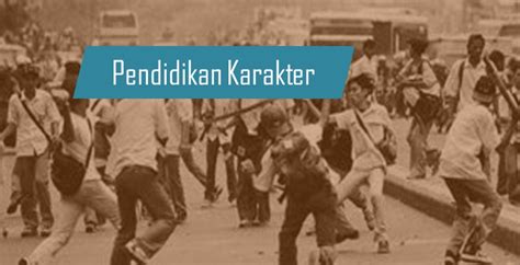 Dalam ilmu pendidikan, masa didik terhadap manusia dimulai sejak ia lahir, 6. Pengertian Pendidikan Karakter: Apa itu Definisi ...