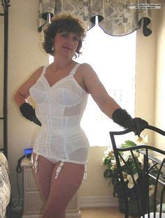 Watch exclusive vintage, striptease, latina scene only here. Girdles