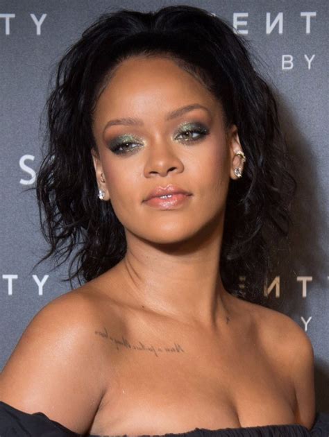 Product titlenubi boosting hair serum with marula oil, vitamin e. Coiffures Rihanna - 32 meilleurs looks de cheveux Rihanna ...