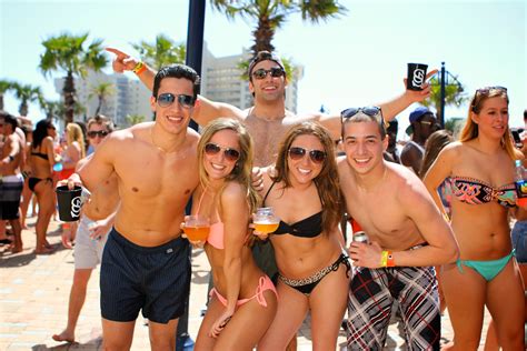 The plaza resort and spa will be the center of action with its famous daytime pool deck parties, nightly open air concerts, and the popular 600 north nightclub. College Spring Break Schedule - 2013 - Visit Fort Myers Beach