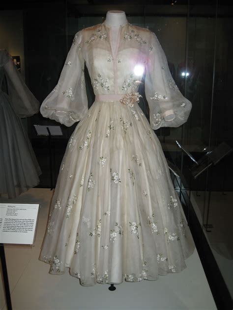 «helen rose | wedding dress for princess grace of monaco | c. Grace kelly , Wedding Dress, Helen Rose for MGM studios ...