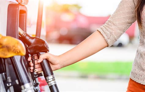 Most fuel pumps make an audible buzz as the pump primes the fuel lines when you go to start the car. Symptoms of a Failing Fuel Pump - Fredericksburg Auto Repair