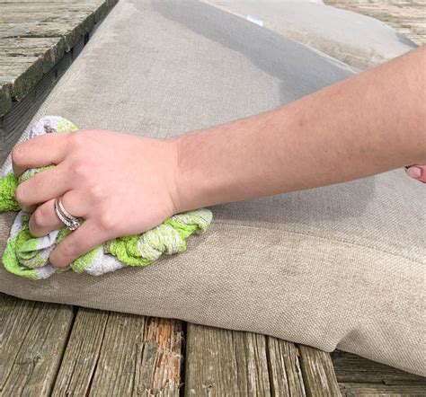 Patio cushions may be waterproof or at the very least water resistant, but that doesn't mean that they repel dirt as well! How to clean patio cushions - DIY Passion