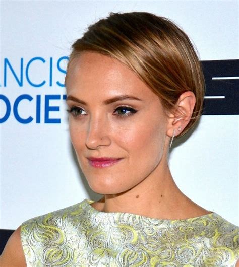 15 Spectacular Celebrity-approved Hairstyles for Women ...