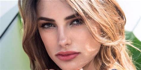 Come scegliere i migliori materassi gonfiabili matrimoniali del 2020? Chi E La Modella Materassi Marion 2020 : Modella fin da piccola oggi più bella della mamma Cosa ...