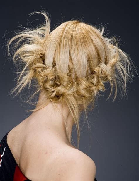 Are you heading to a wedding reception or a fancy cocktail party? Hairstyle for a cocktail party or an outdoor wedding
