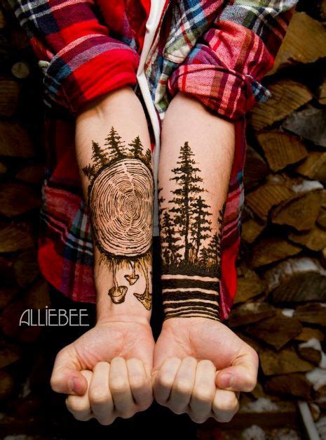 Mehendi is an art form and mostly applied on hands and feet by women during traditional occasions notifying positivity through the vibrant deep orange colour. 50 Amazing Henna Tattoos For Girls (2018) | TattoosBoyGirl