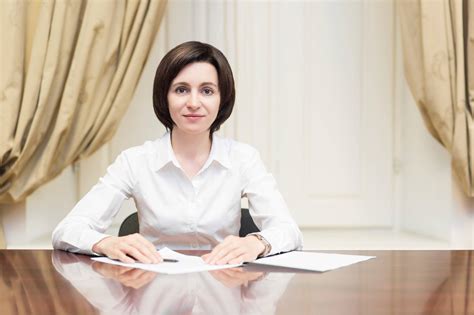 Explore moldova local news alerts & today's headlines geolocated on live map on website or application. De ce "unioniștii" o mușcă de fund pe Maia Sandu? | Racu ...
