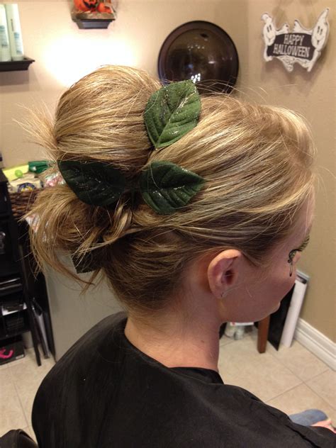 Tinkerbell inspired updo | Work hairstyles, Hair makeup ...