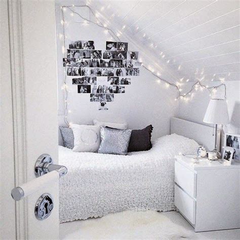 Se ti piace camera da letto tumblr, potrebbero piacerti anche queste idee. FAIRY LIGHTS (mommo design) | Idee arredamento camera da ...