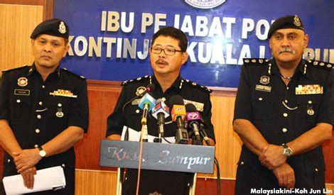 Dalam pada itu, timbalan pengarah (pelucuthakan harta/perundangan/tahanan) jabatan siasatan jenayah narkotik datuk kamarul zaman mamat dilantik sebagai ketua polis kedah dengan memangku pangkat cp dan timbalan ketua polis terengganu datuk rohaimi md isa sebagai ketua. :::TUK KIYAI - ISU SEMASA:::: Balu Dhamendran mahu ...