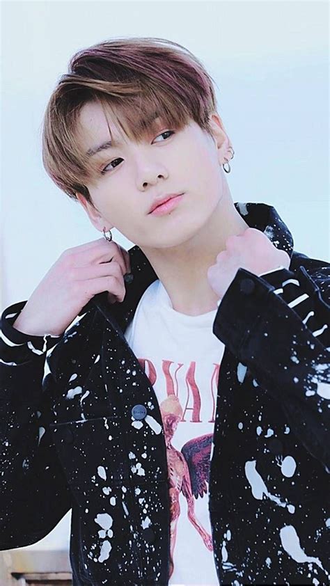 Megahnya tata panggung dan penampilan keren bts hanya bisa dinikmati secara online. Keren 30 Foto Jungkook Terbaru Bts - Koleksi Rial