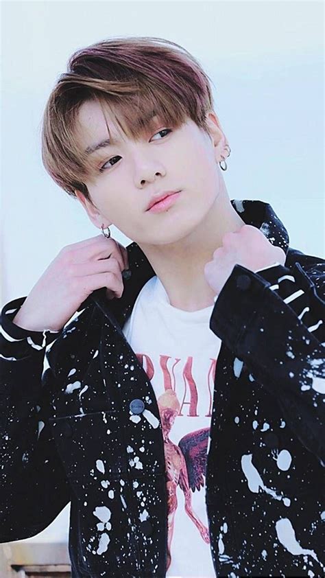 Check out this fantastic collection of bts jungkook wallpapers, with 34 bts jungkook background a collection of the top 34 bts jungkook wallpapers and backgrounds available for download for free. Keren 30 Foto Jungkook Terbaru Bts - Koleksi Rial