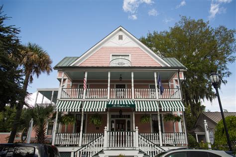 Learn more about wedding venues in beaufort on the knot. Navy Lowcountry wedding at The Beaufort Inn — A Lowcountry ...