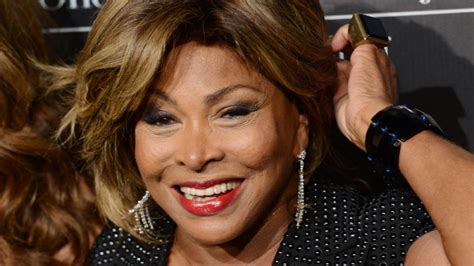 Große sorge um tina turner, 74! Rock-Diva Tina Turner (74): „Alter ist für mich kein Problem"