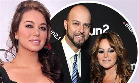 Jenni rivera's children are finally ready to get back in front of the small screen and give her fans what they the audience kept asking and we had said that after the third season of i love jenni we were. Jenni Rivera Kids - Chiquis Rivera Wikipedia : Jenni ...