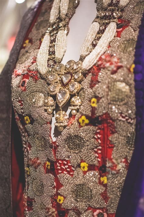 Anamika Khanna Couture'17 - HeadTilt | Anamika khanna, Bollywood saree, Couture