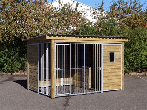 The only bad thing is how difficult it is to pick one. Nice dog kennel with insulated doghouse