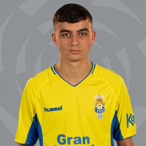 Pedri is a wonderfully technical player with the ball at his feet, and can play as a central midfielder, as well as on both sides. Pedri (Pedro González López) - Submissions - Cut Out ...