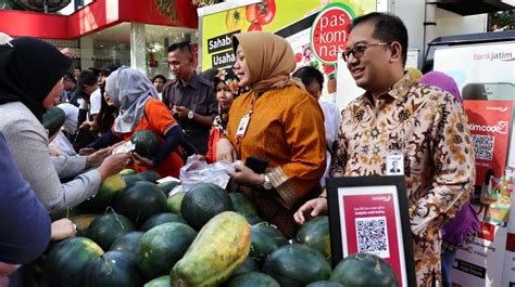 Penghantaran pos ke seluruh malaysia semenanjung, sabah & sarawak adalah percuma.!! Ramaikan Ramadhan, Bank Jatim Gelar Pasar Buah Murah ...