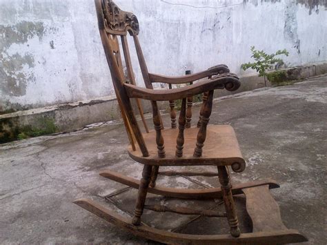 Check spelling or type a new query. dedy solo antik: KURSI GOYANG EROPA