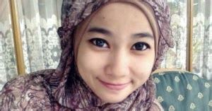 Nama saya reni (samaran) saat ini usia 28 tahun. CERITA NGENTOT SEDARAH AKHWAT JILBAB KAKAK SENDIRI - Cerita Sex 69 | Cerita Sex 2018 | Cerita ...