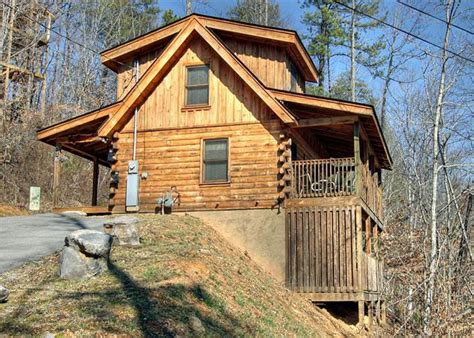 Air conditioning, hot tub, fireplace, tv, satellite or cable, washer & dryer, parking, heater bedrooms: Pigeon Forge Cabins - Mystic Mountain | Smoky mountains ...