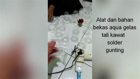 Siapkanlah kertas karton warna merah dan gunakan cutter untuk memotong kertas, tapi jangan sampai kertasnya terputus. Tutorial cara membuat lampion dari aqua gelas bekas - YouTube