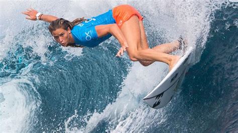 The best gifs for tatiana weston webb. US star Courtney Conlogue wins Fiji Pro from Tatiana ...