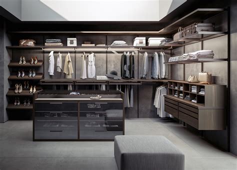 Every design aspect of this house has been carefully considered. Jesse Naked Walk In Wardrobe | Jesse wardrobes, London