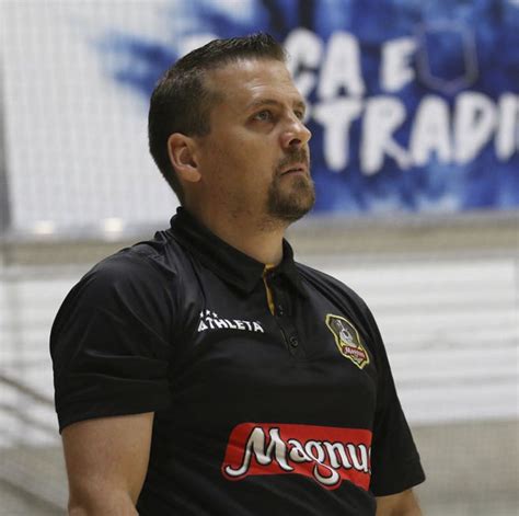 Cria da base, camisa 8 foi titular em conquistas históricas e teve despedida sem destaque em retorno ao clube, em 2007. Magnus terá semana cheia para treinar - Jornal Cruzeiro do Sul
