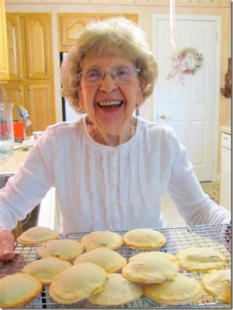 Add small amount of cooled raisin filling (see recipe below) to each cookie. Best Raisin Filled Cookie Recipe / Although many people ...