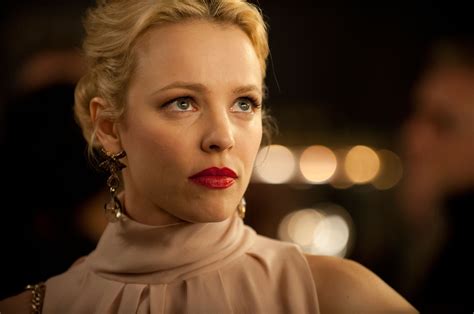 Protagoniste del remake sono invece noomi rapace e rachel mcadams. Passion Picture 15