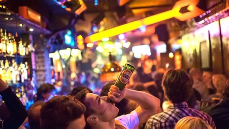 Track breaking uk headlines on newsnow: Party in der Uni-Stadt: Club- und Kneipentour durch ...