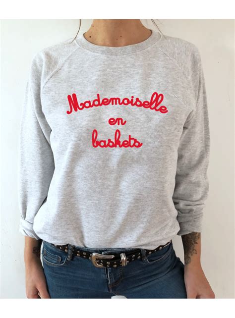 Home›collection femme›sweat à capuche london rouge femme. sweat femme MADEMOISELLE EN BASKETS rouge - LUXE FOR LIFE ...