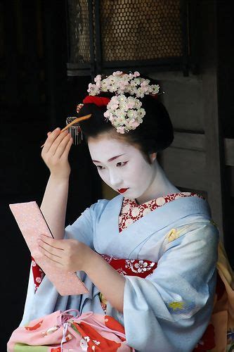 1,470 likes · 9 talking about this. Arreglos | Geisha, Fotos de geishas, Arte geisha