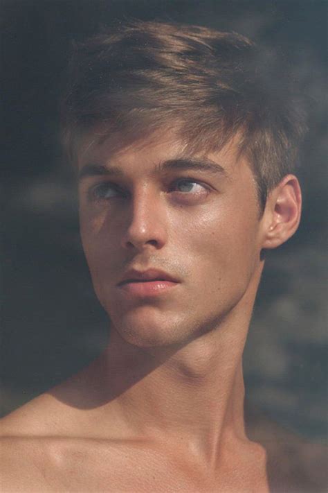 He was an underwear model amell has plenty of shirtless scenes in the movie, to absolutely no one's dismay. Robbie Wadge [ male models | popular | facebook | twitter ...