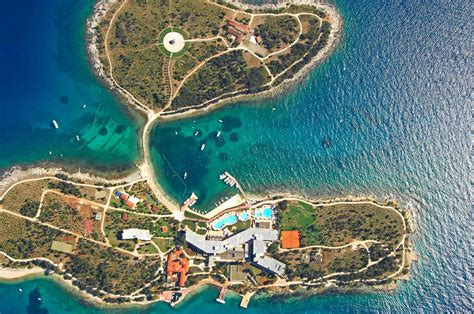 Die 10 besten hausärzte in hagen. FKK Strand Rote Insel in der Nähe von Rovinj Unterkunft ...