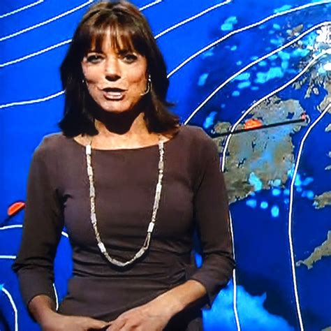 One bbc weather presenter was unlucky enough to find herself at the mercy of a giggling fit on live tv during a news broadcast. Louise Lear Bbc Weather Presenters / Bbc Weather Presenter ...