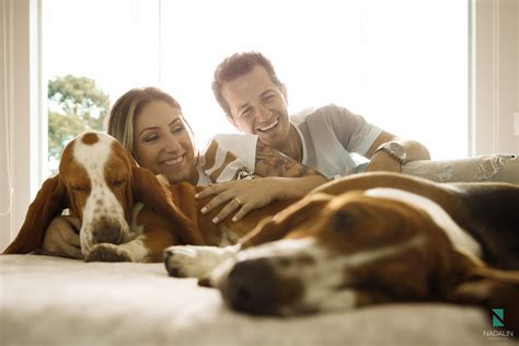 An animal kept for enjoyment or companionship. Ensaio pet em família com Spider e Pandora - Nadalin ...