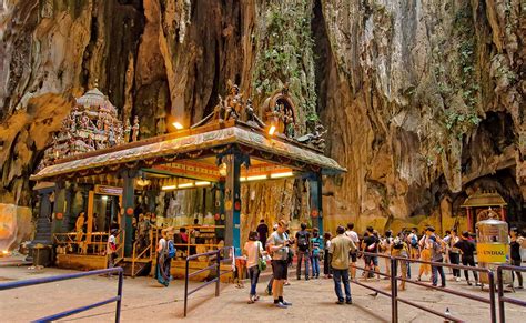 A hindu temple, in limestone hills caves near kl. Lord Murugan Temple ,400 million years old Batu Caves in ...