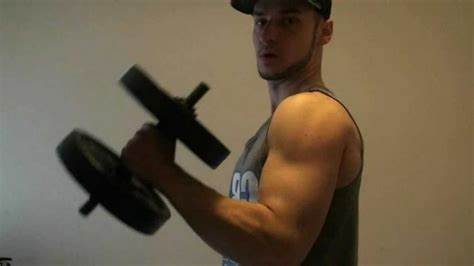 Как накачаться бицепс и трицепс в домашних условиях