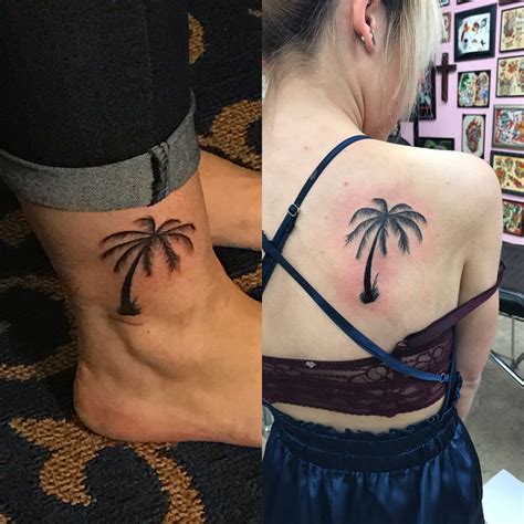 Though it doesn't contain a lot of complicated and sophisticated elements, it's still perfect for woman's body. Matching mother/daughter palm tree tattoo | Tattoos, Palm ...