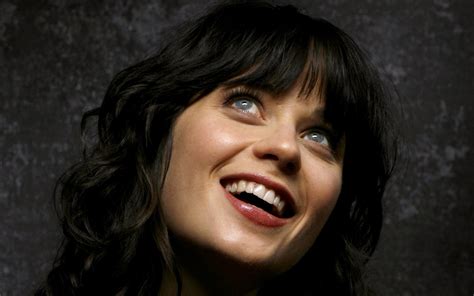 Zooey claire deschanel (born january 17, 1980) is an american actress, and if you're watching one of her … clark kenting: Midsommarnattsdröm.: Zooey Deschanel