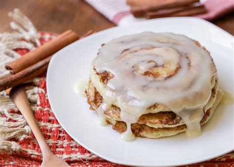 Blend in vanilla and powdered sugar. Cinnamon Rolls With Cream Cheese Icing Without Powdered ...