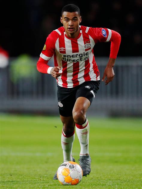 Cody gakpo (cody mathès gakpo, born 7 may 1999) is a dutch footballer who plays as a left midfield for dutch club psv. PSV'er Cody Gakpo ook gretig bij Jong Oranje: 'In het ...