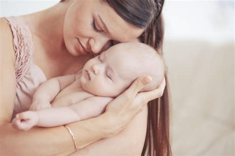 Primavera madre e figlia abiti matrimonio mamma e me abiti pizzo floreale mamma figlia abito da festa famiglia abiti coordinati. Ho deluso i miei genitori. Ma ho mia figlia e l'amore ...