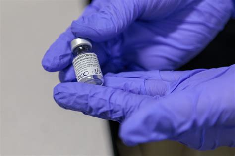 The fda says the pfizer covid vaccine is both safe and effective. Iowans get mixed messaging on COVID-19 vaccine ...