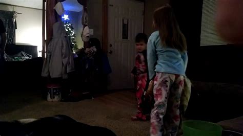 Brother & sisters grind dancing on each other to brazilian music!? Little brother dancing - YouTube